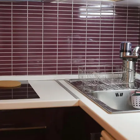 Fivef Downtown Apartman